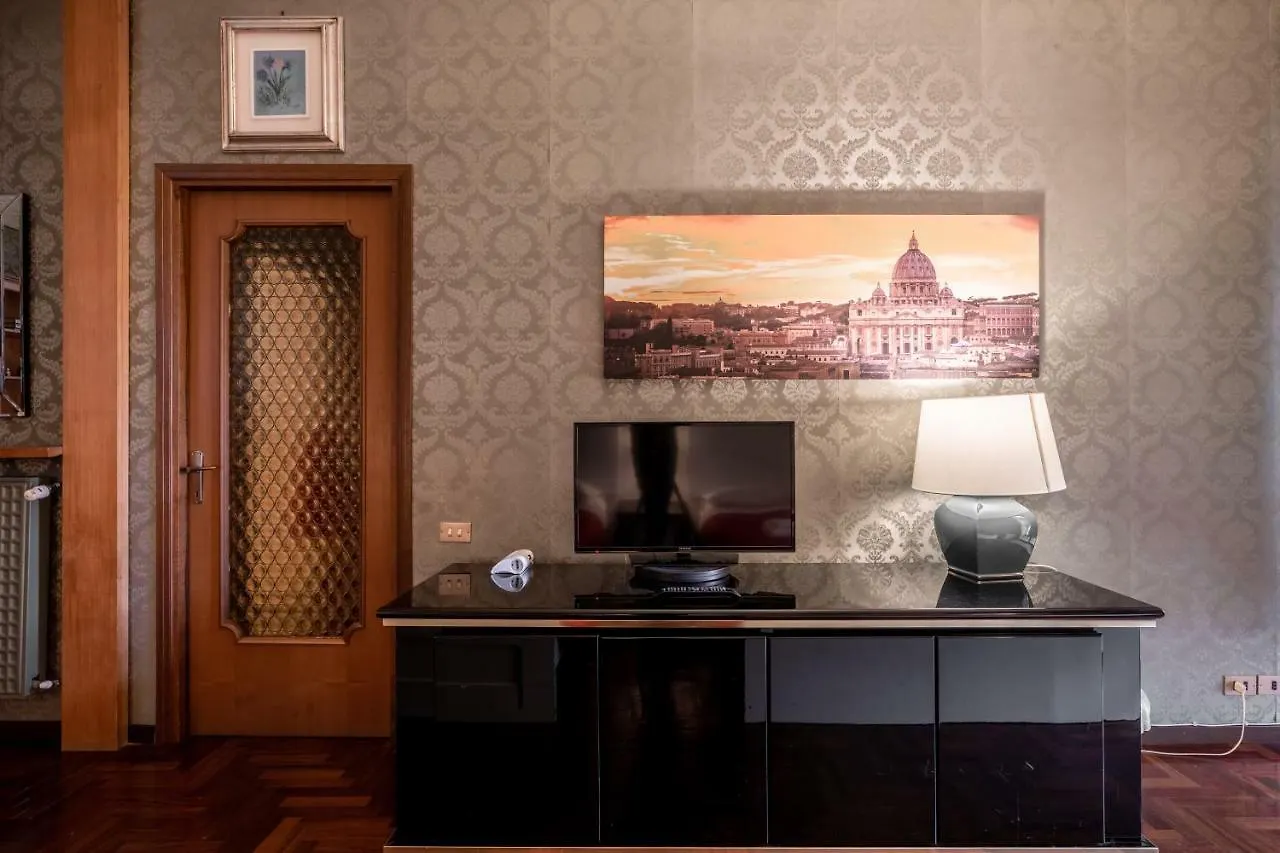 Apartment Villa Albani Luxury Suite Rome